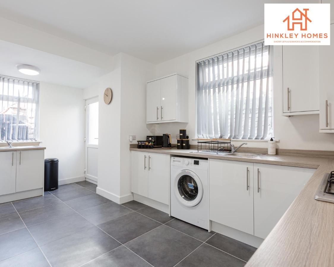 Holiday home New Immaculate 5bed - Parking - Links - 5 By Hinkley Homes Short Lets & Serviced